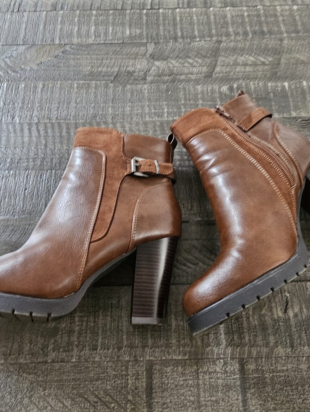 Womens Brown Heeled Ankle Boots Suede Accent Side Zip Block Heel Size 9